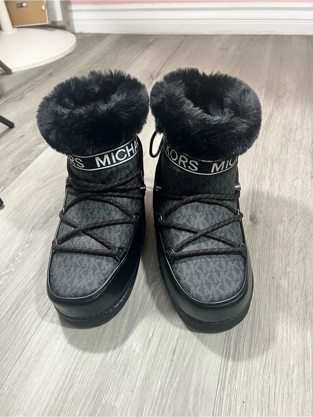 Michael Kors Women’s Zelda Logo Winter Snow Boots